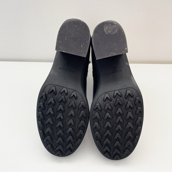 Vionic Truckee Black Leather Ankle Booties weather proof heeled boots size 9 EUC - Picture 12 of 15